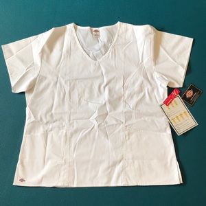 Women’s Dickies XL white scrub top NWT